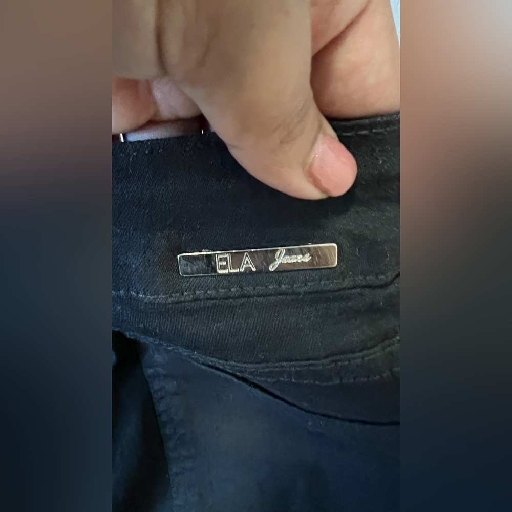 Butt lifting Black Skinny Jeans for Women - Picture 5 of 9